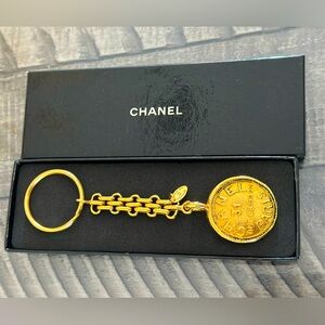 💯 authentic Chanel Key chain
